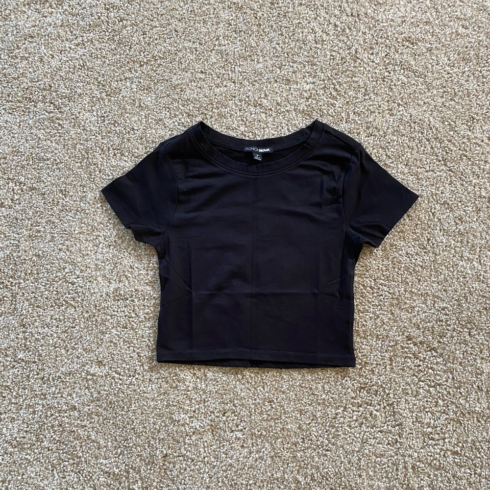 Fashion Nova Robin Crop Top - Picture 3 of 3